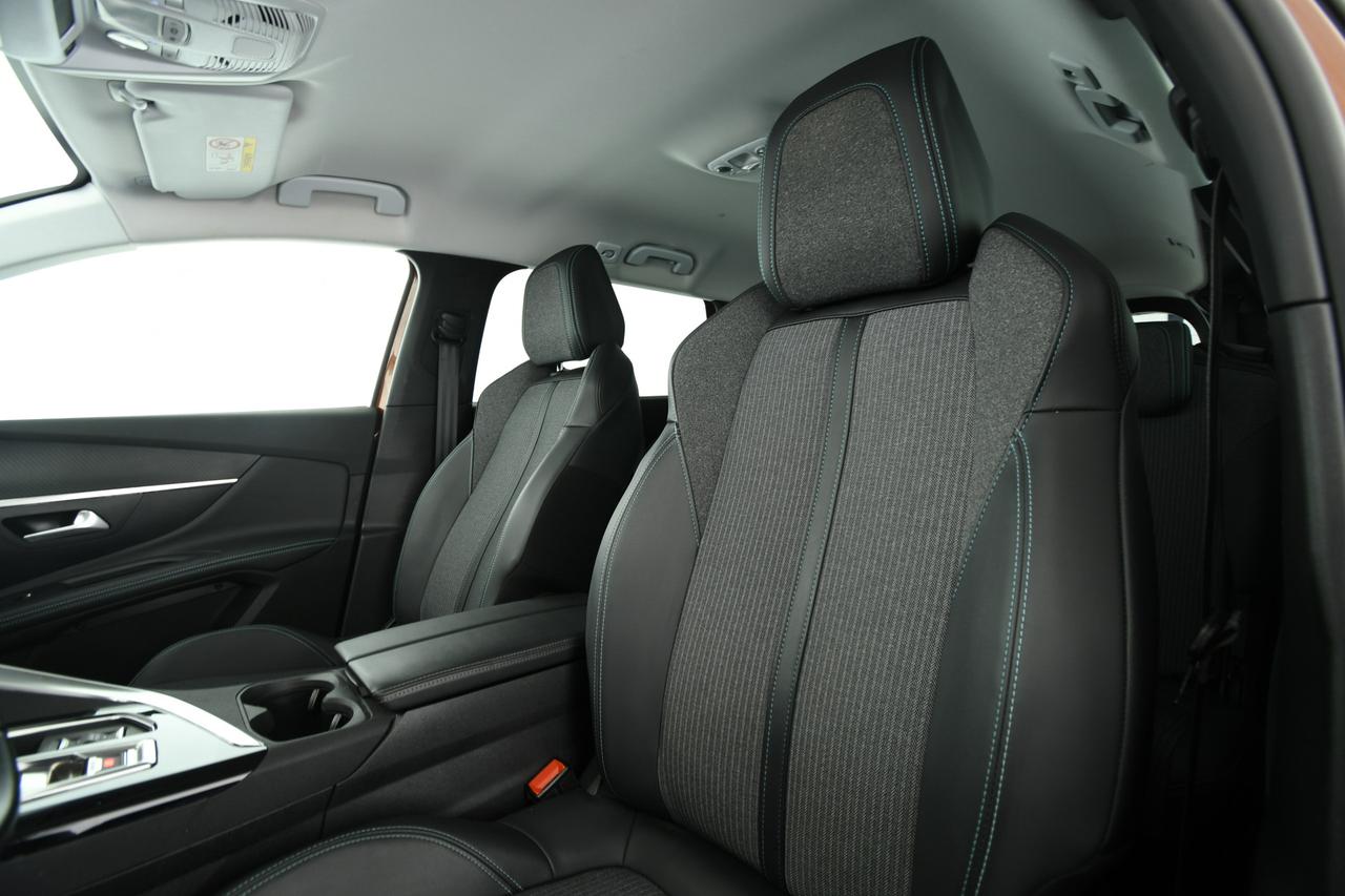 PEUGEOT 5008 1.5 bluehdi Allure s&s 130cv CAMERA+APP CONNECT