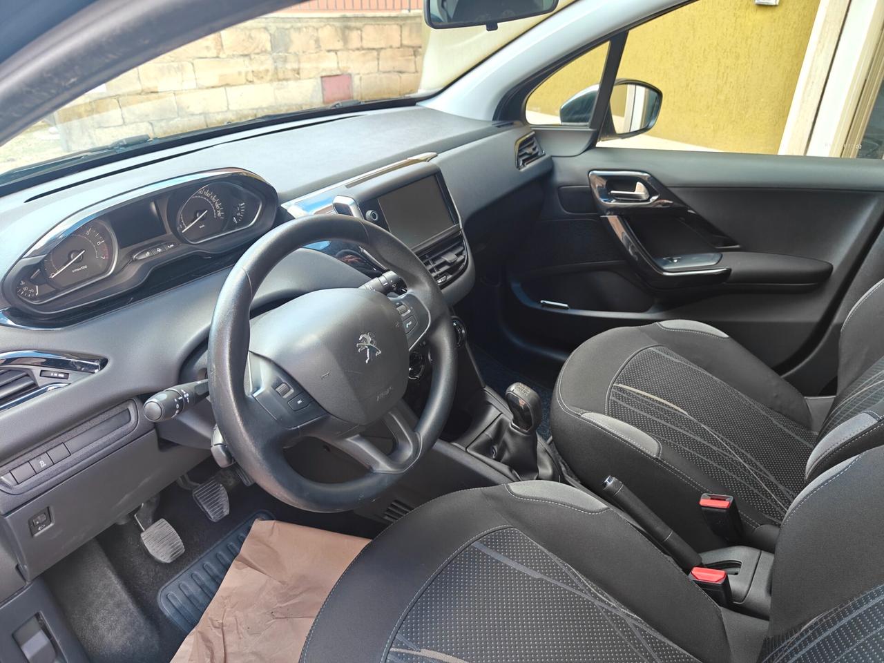 Peugeot 208 1.2 VTI Allure