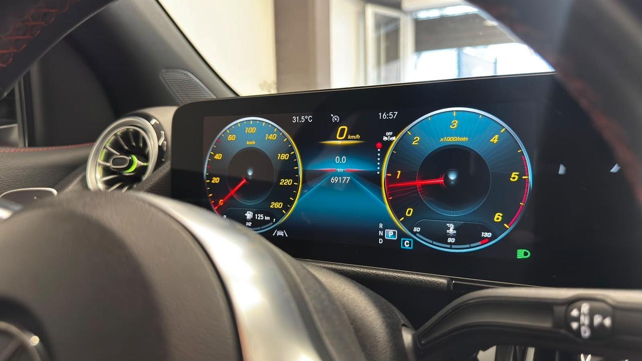 Mercedes-benz GLA 200d Premium AMG Night Edition 2023