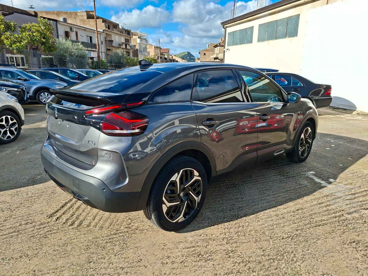 Citroen C4 PureTech 130 S&S EAT8 Shine