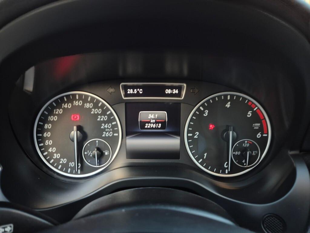 Mercedes A 180 d business 110cv