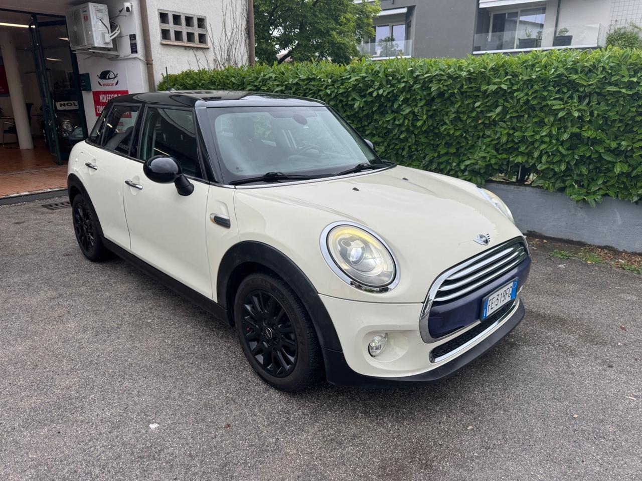 Mini 1.5 Cooper D Business