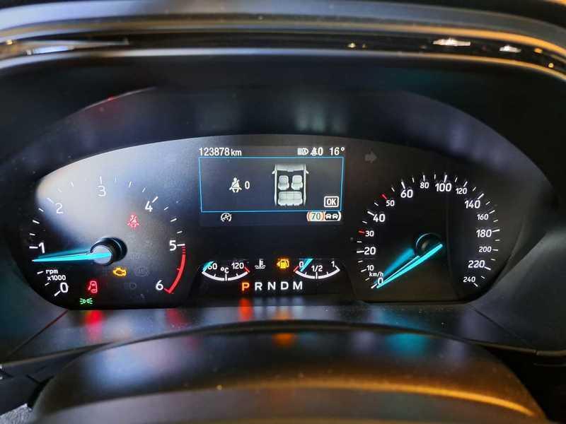 FORD FOCUS 1.5 Ecoblue 120 Cv Automatico 5 porte Berlina