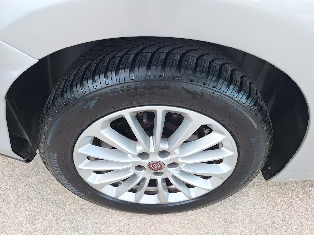 Fiat Tipo 1.6 MJT 130 CV SW LOUNGE NAVI LED