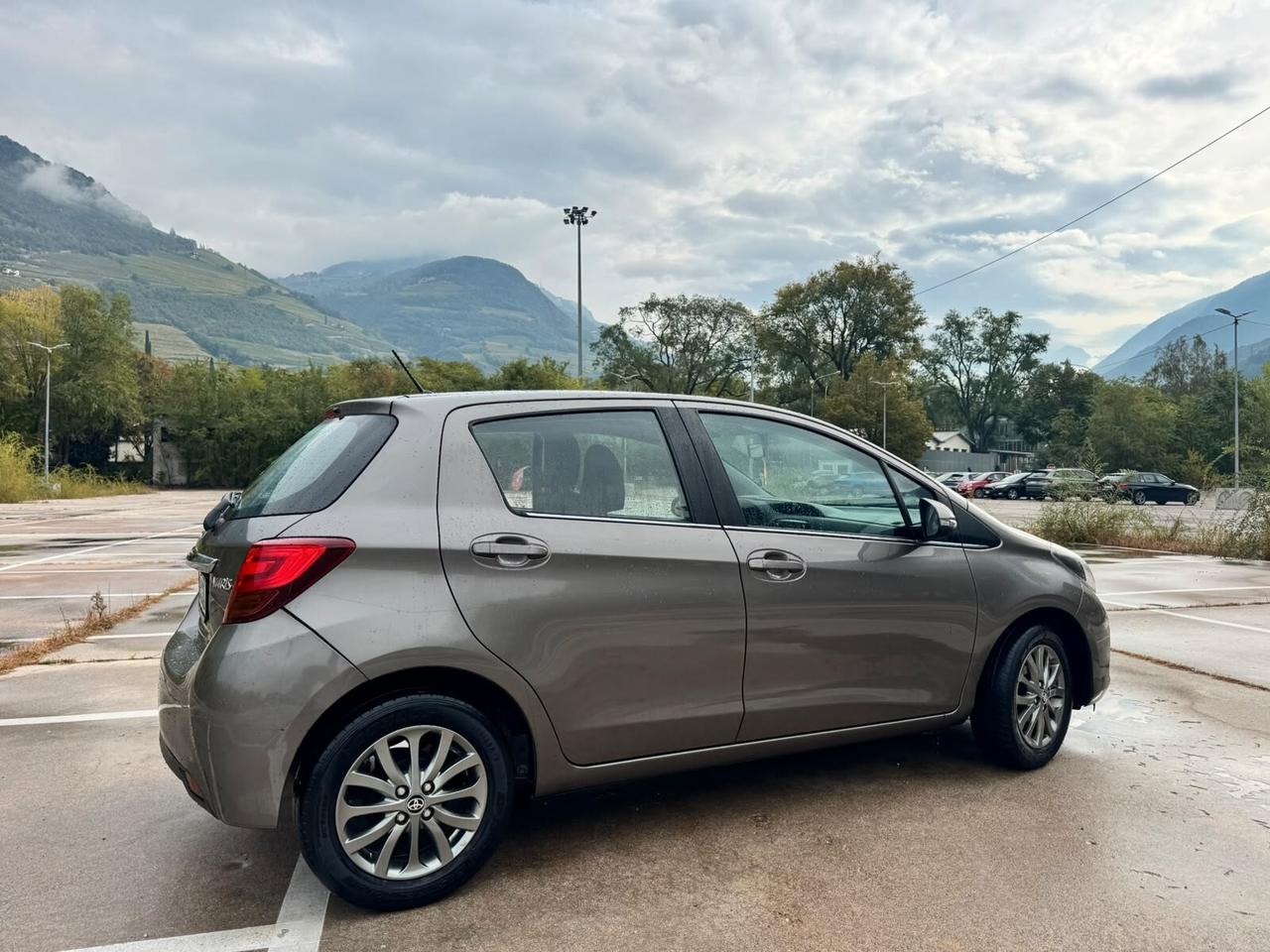 Toyota Yaris 1.0 5 porte