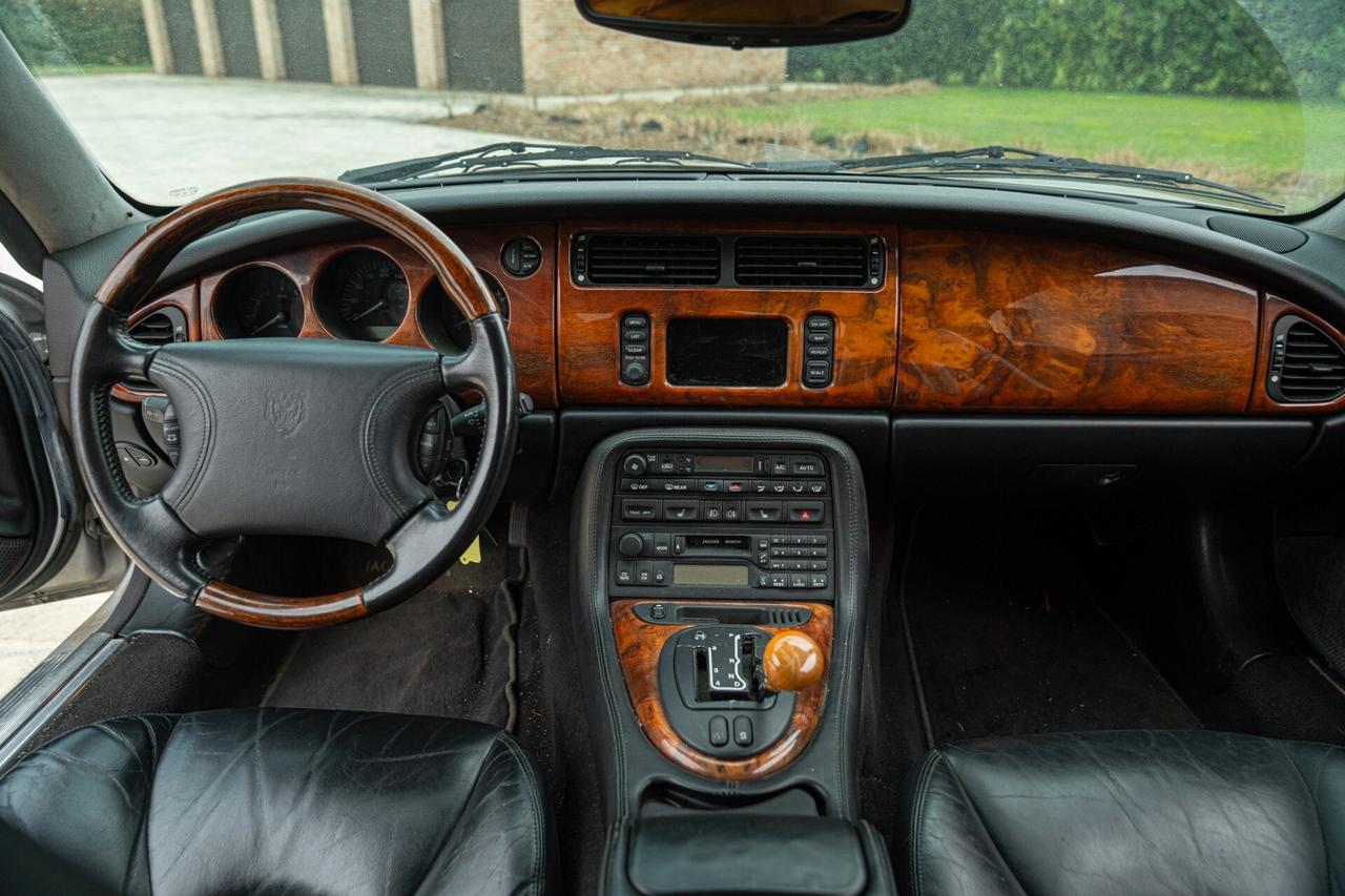 Jaguar XK8 - JAG00081