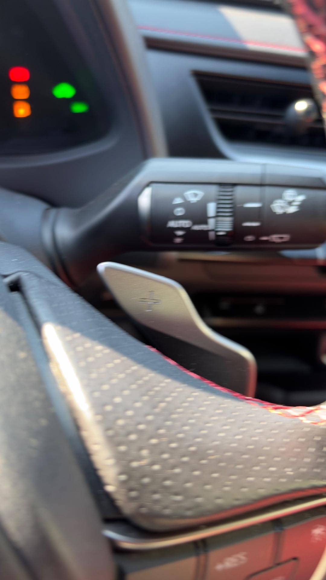 Lexus UX 250h ***** F-SPORT ****** 4WD ******* 4X4 *******