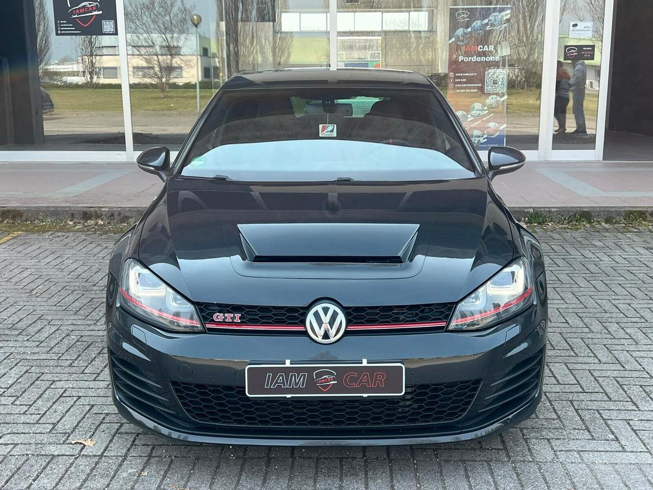 Volkswagen Golf GTI Performance 2.0 TSI DSG 230cv