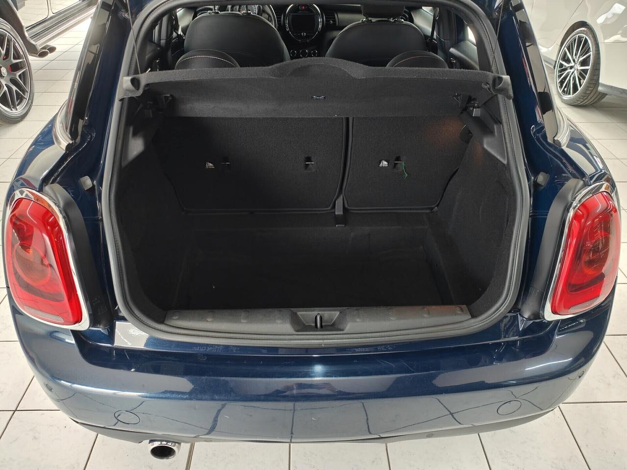 MINI Cooper D 1.5 Boost 5p auto