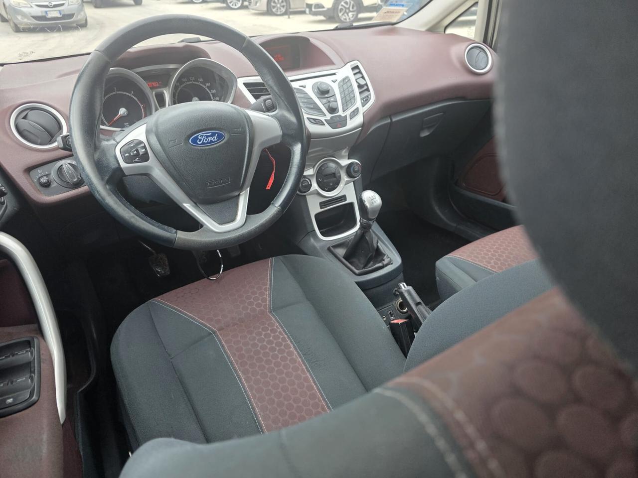 Ford Fiesta 1.4 TDCi 5p Titanium