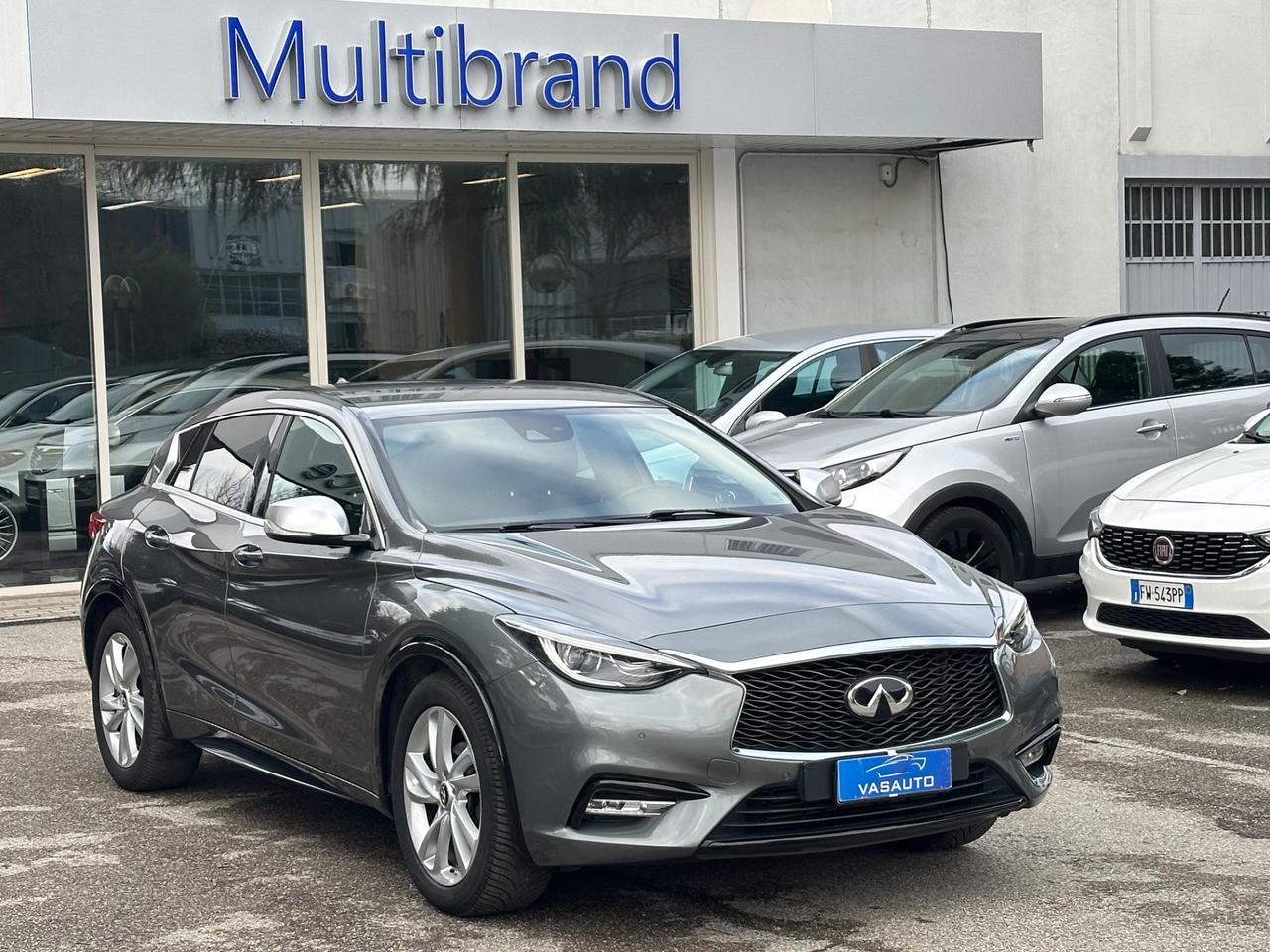 Infiniti Q30 1.5 diesel Premium Tech