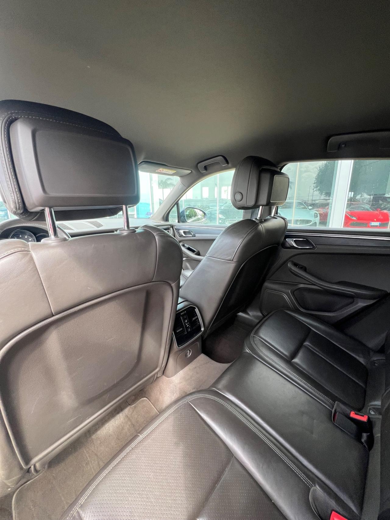 Porsche Macan 2.0 245cv pdk - possibilità noleggio no scoring