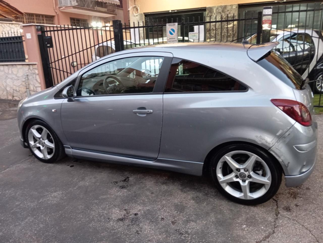 Opel Corsa 1.6 Turbo GSI 150cv