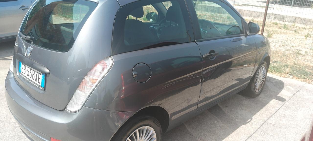 Lancia Ypsilon 1.2 69 CV Diva