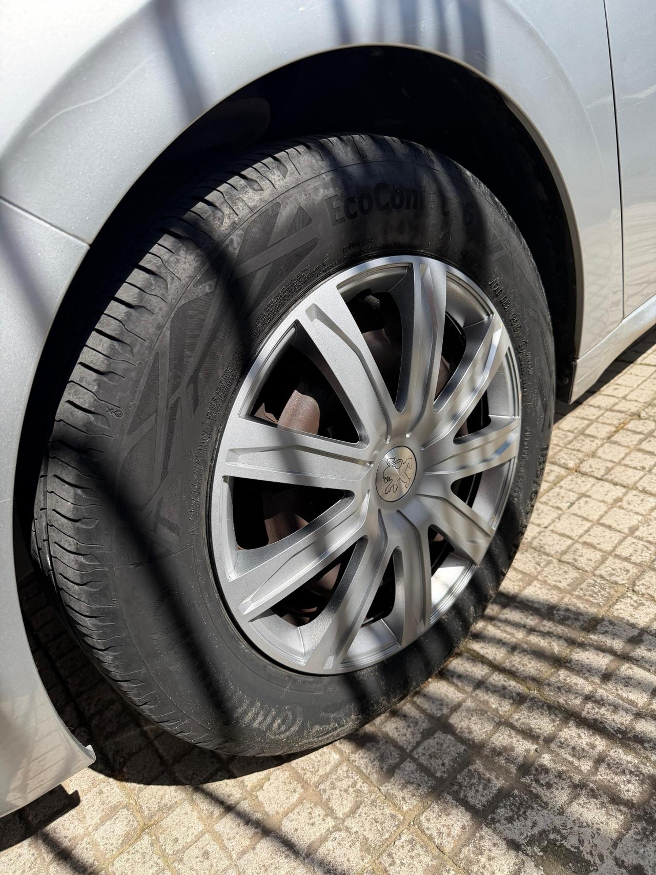 Peugeot 208 PureTech 82 5 porte Allure unico proprietario