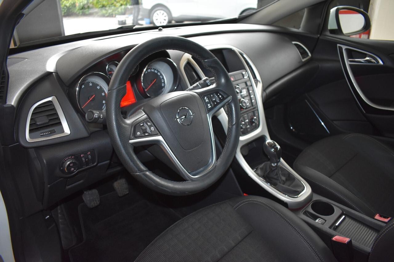 Opel Astra GTC 2.0 Cdti Cosmo S