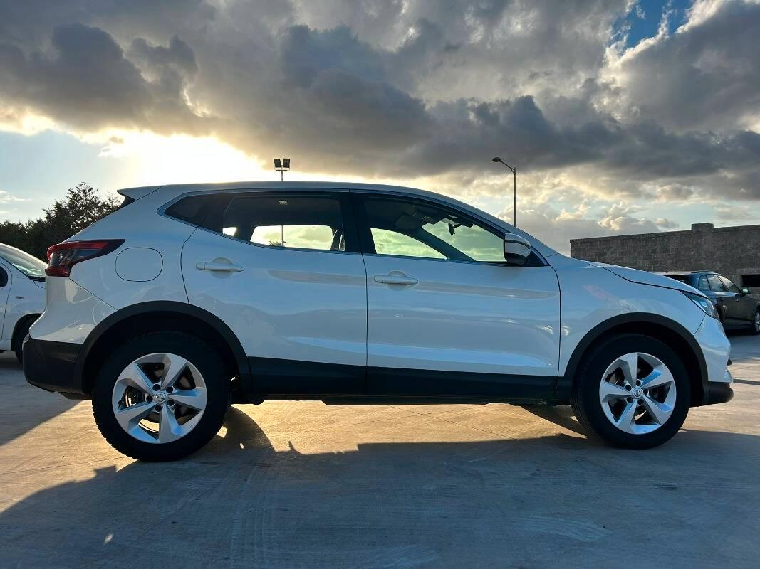 Nissan Qashqai 1.5 dci Business 115cv dct