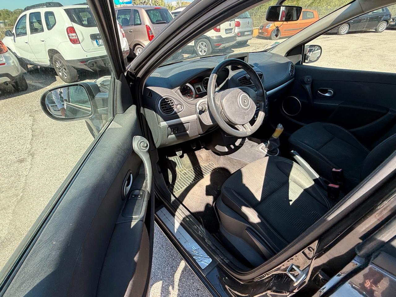 Renault Clio 1.2 16V 5 porte Luxe