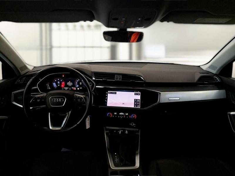 AUDI Q3 40 TDI quattro S tronic Business