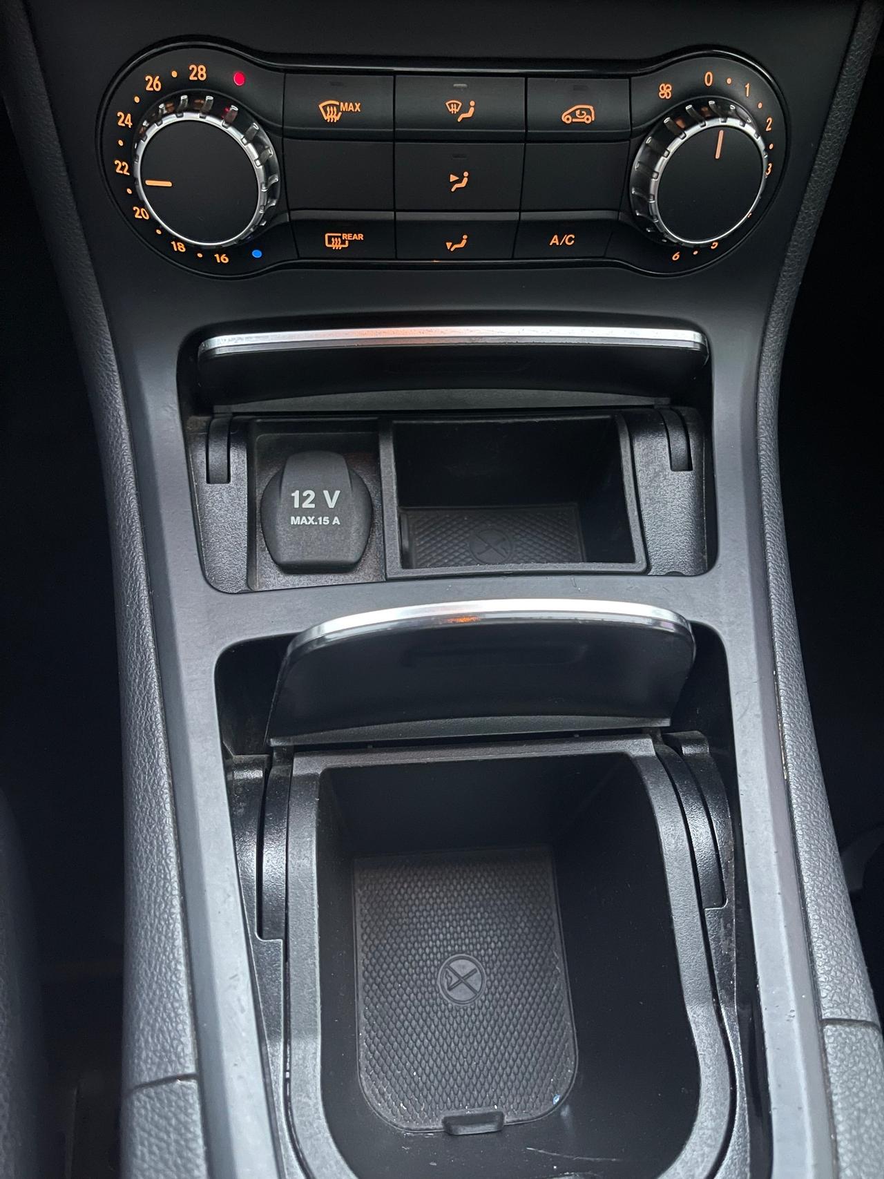 Mercedes Benz Classe B180d W246 Premium AMG 1.5 CDI 110cv