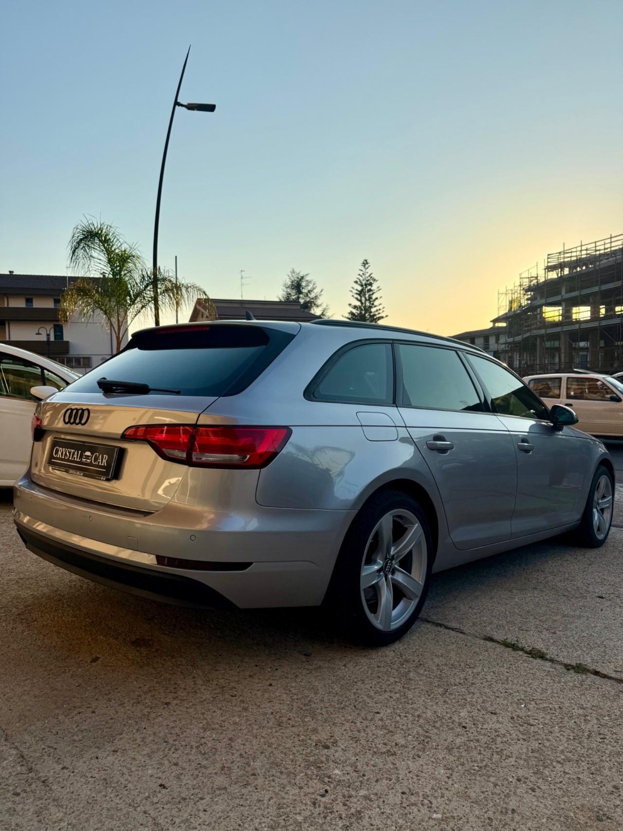 Audi A4 Avant 2.0 TDI 190CV ultra S tronic Design