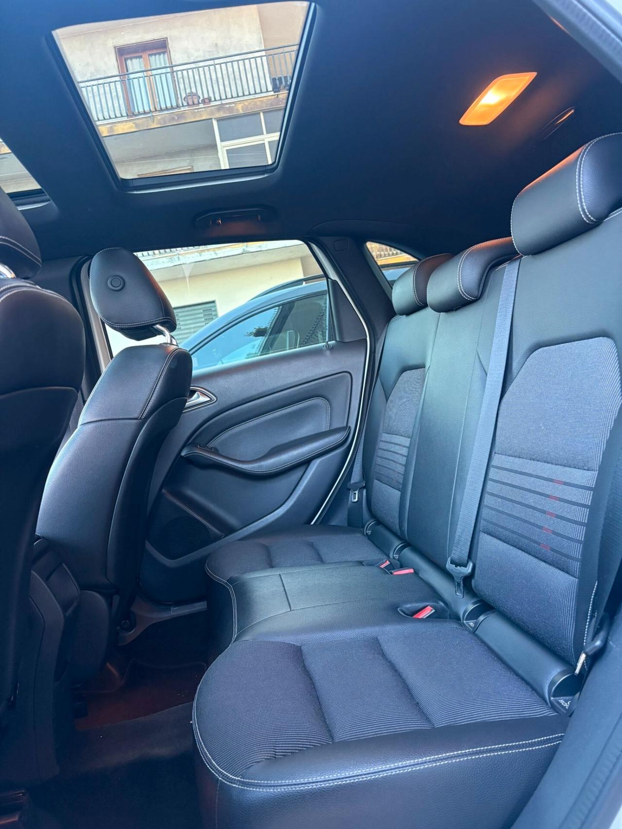 Mercedes-benz B 200 d Premium