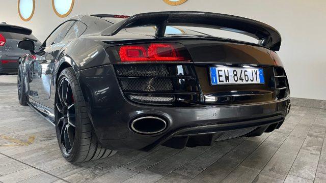 AUDI R8 5.2 V10 FSI quattro R tronic