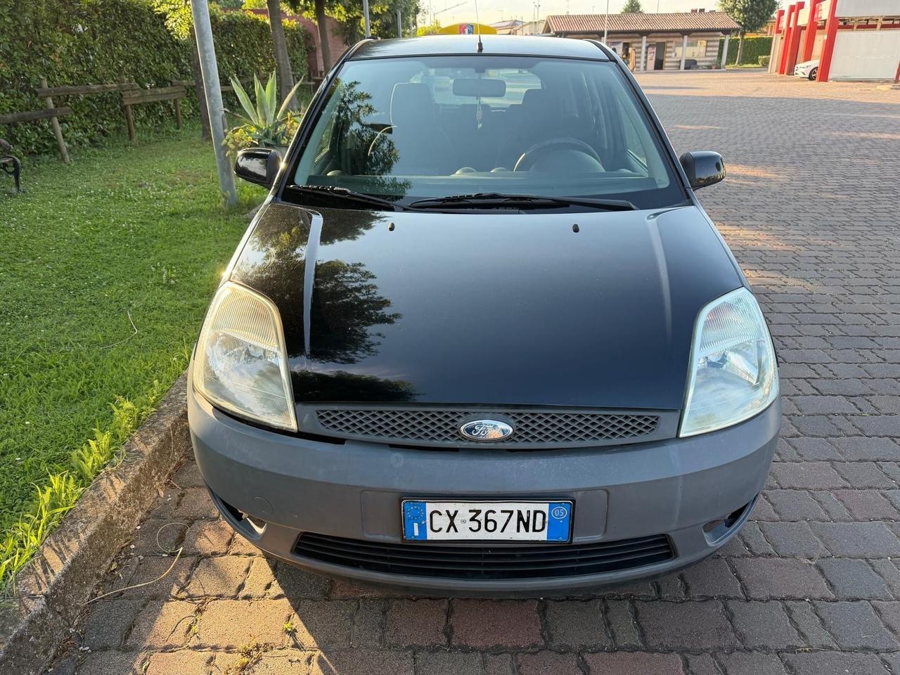 Ford Fiesta 1.4 16V 5p. Ghia