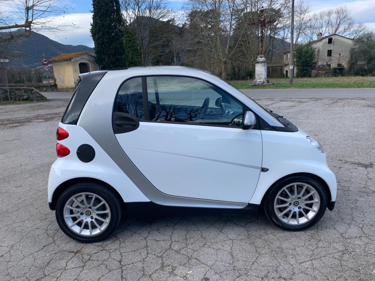 Smart ForTwo 1000 52 kW coupé passion