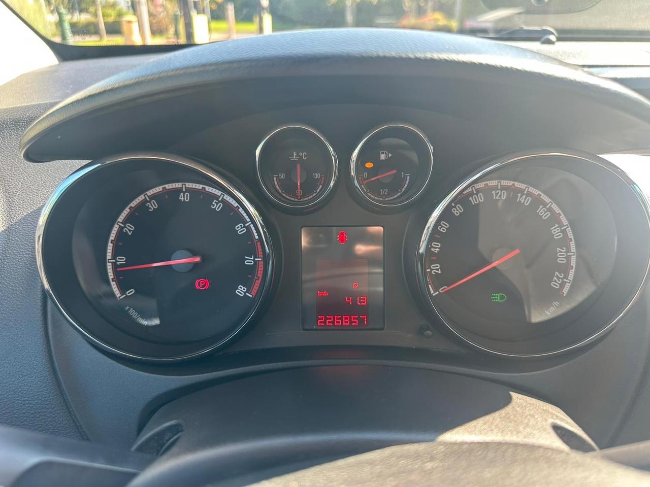 Opel Meriva 1.4 gpl 2010 NEOPATENTATI