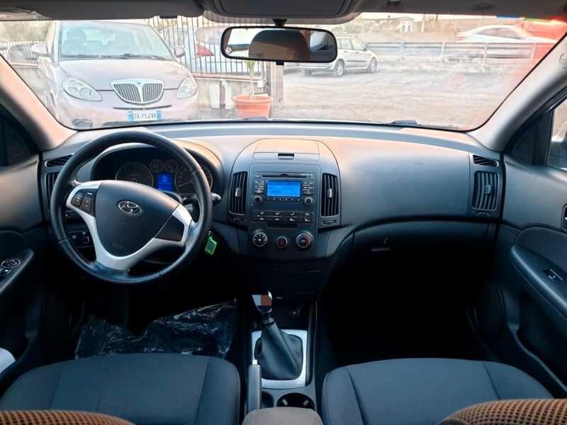 Hyundai i30 CW 1.6 CRDi VGT 16V 90CV Active - DIESEL -
