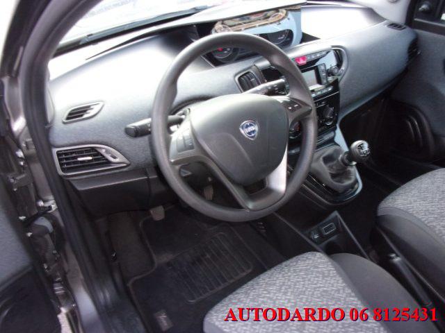 LANCIA Ypsilon 1.0 FireFly 5 porte S&S Hybrid Ecochic Silver