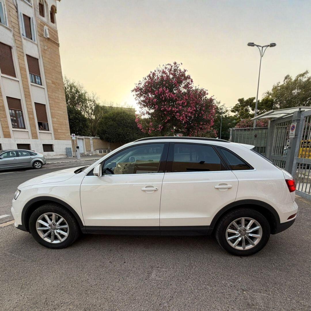 Audi Q3 2.0 TDI - 120 CV