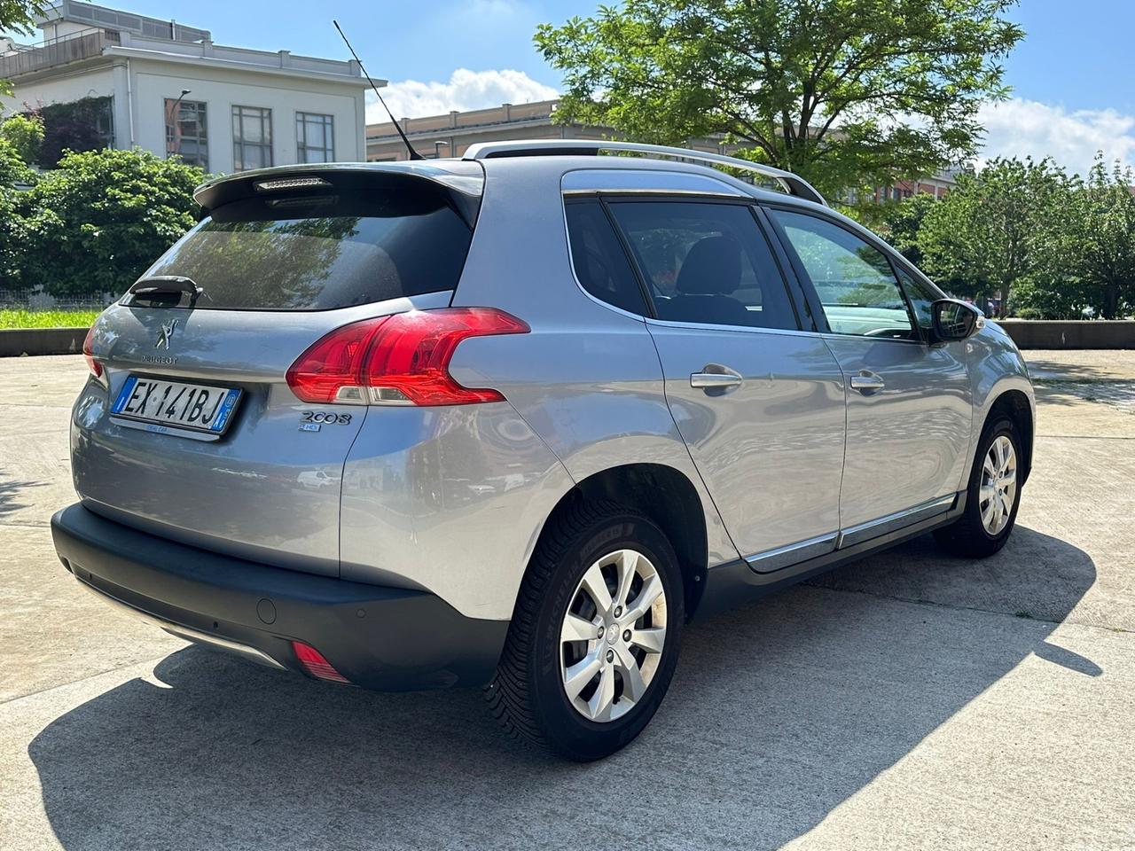 Peugeot 2008 BlueHDi Allure