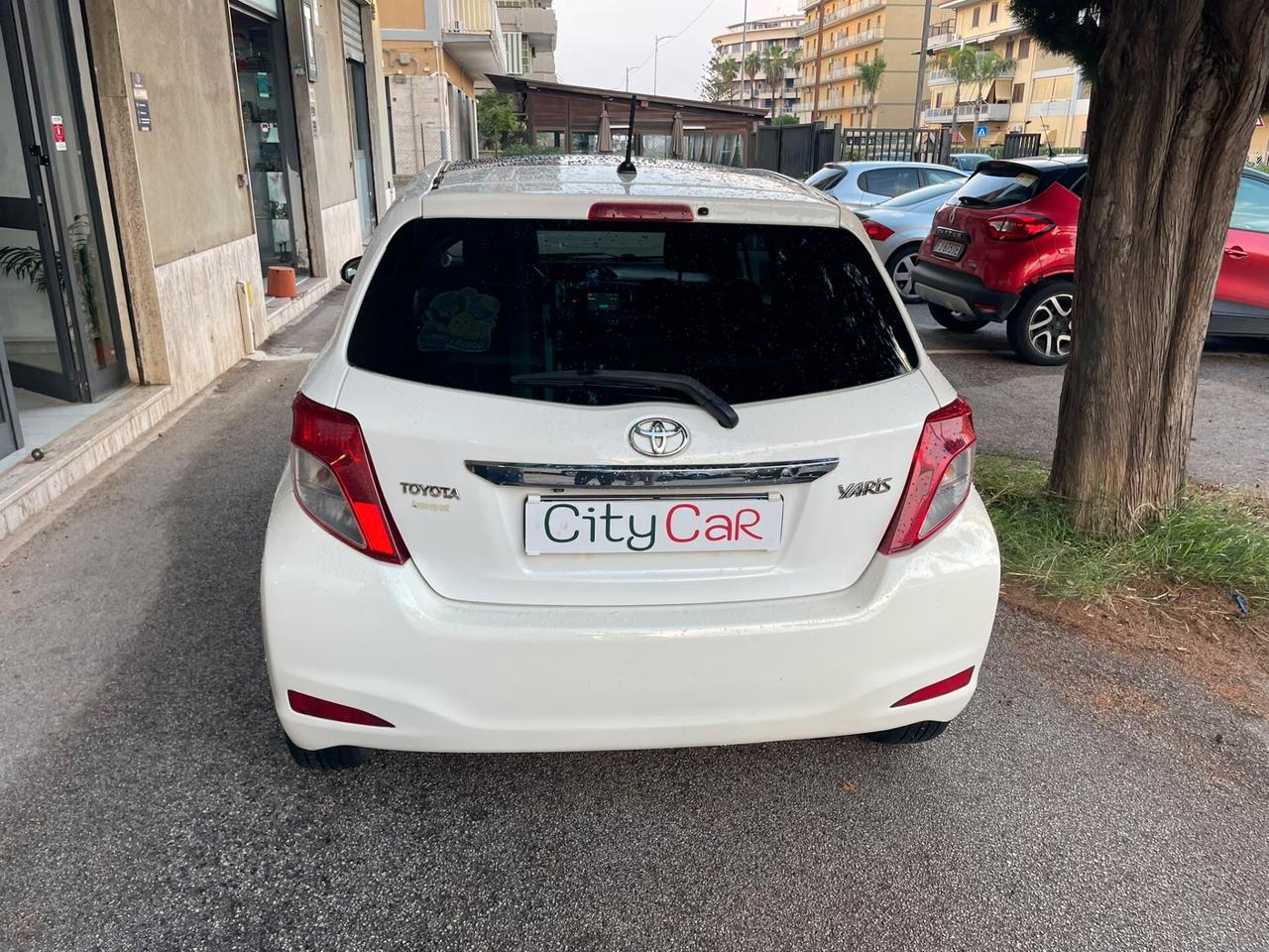 Toyota Yaris 1.4 D-4D 5 porte Lounge