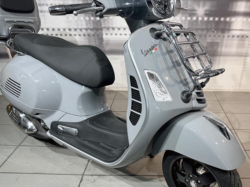 Piaggio Vespa GTS 300 SuperTech HPE Abs