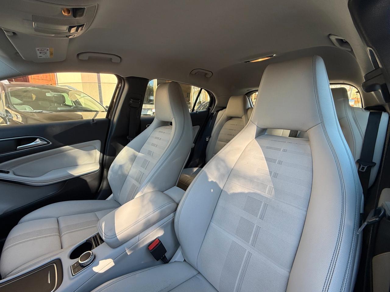 Mercedes-benz GLA 200d