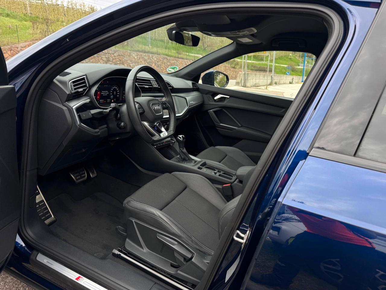 Audi Q3 35 TDI quattro S tronic S line edition
