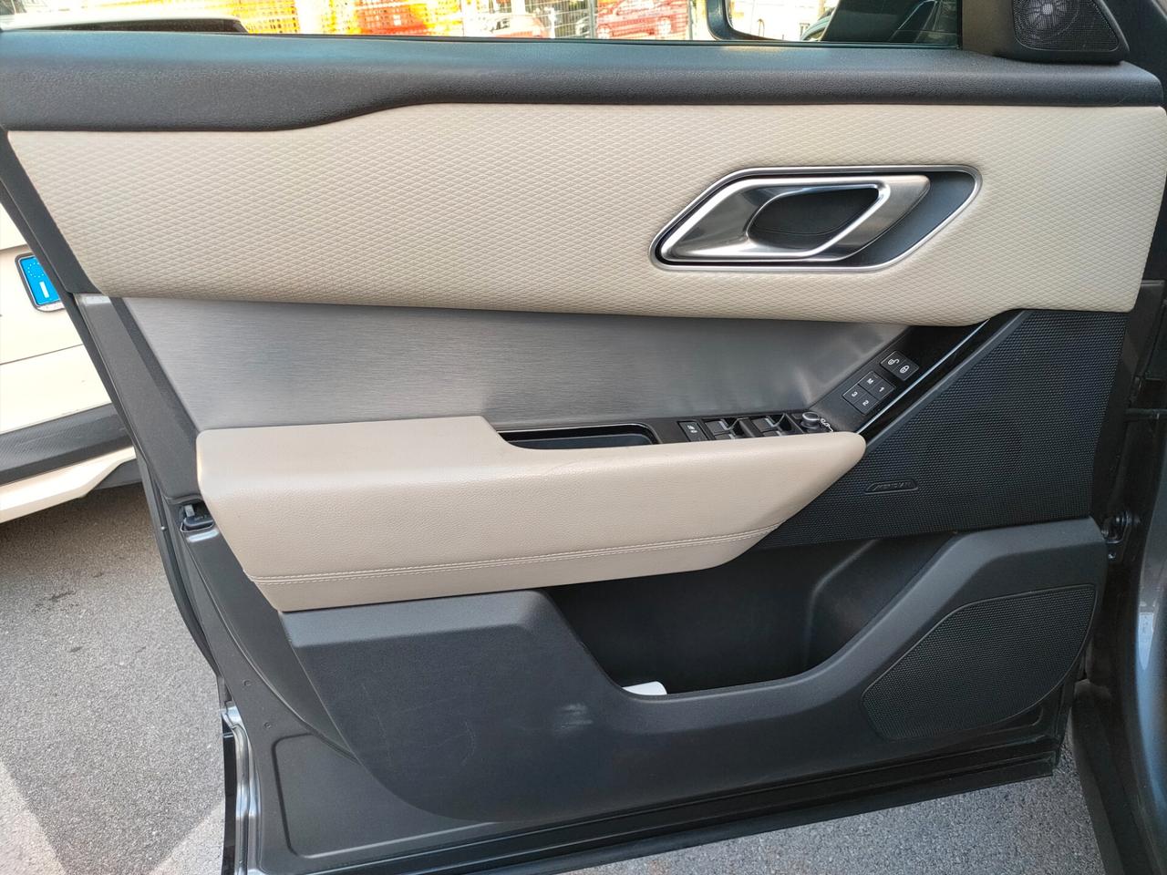 Land Rover Range Velar 2.0D I4 240 CV R-Dynamic SE