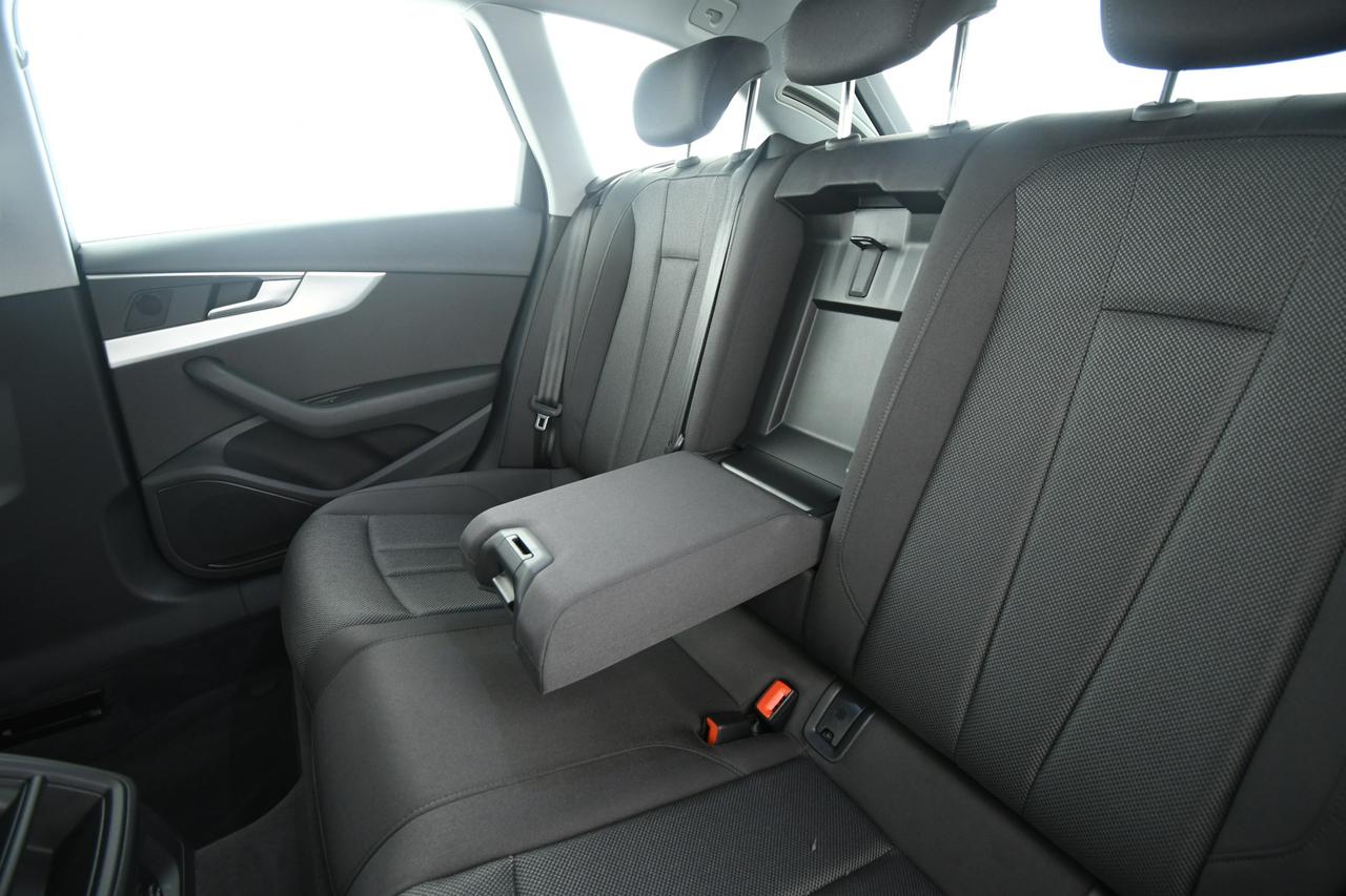 AUDI A4 Avant 40 2.0 tdi Sport quattro 190cv S-LINE+FULL LED+C18"