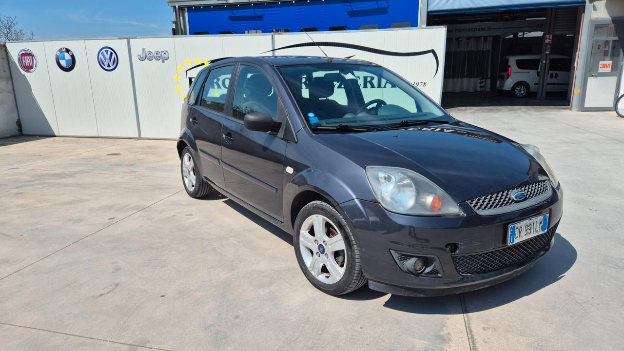 Ford Fiesta 1.4 TDCI 5porte GHIA