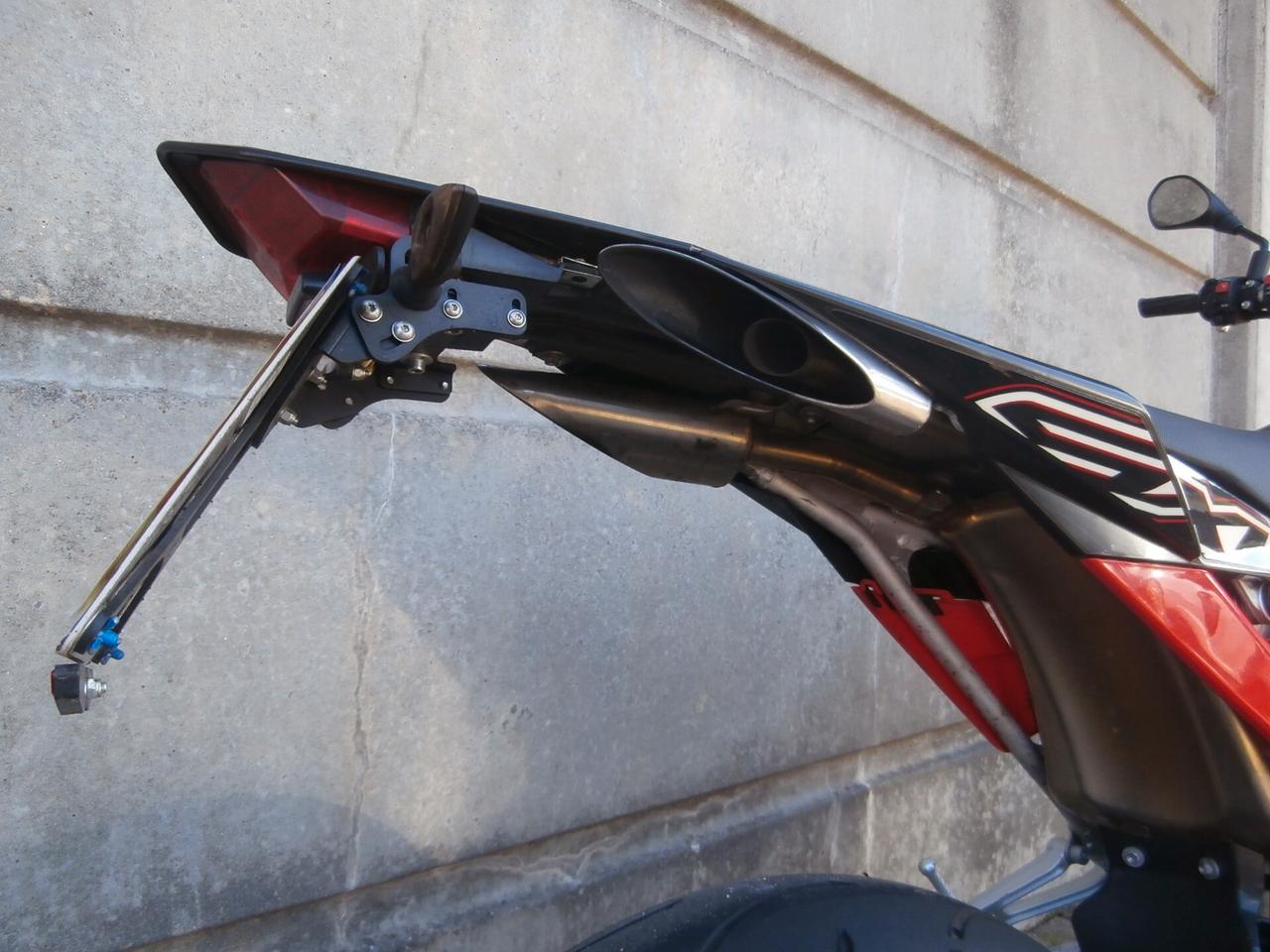 Aprilia SXV 450 (2007 - 14) passaggio incluso.