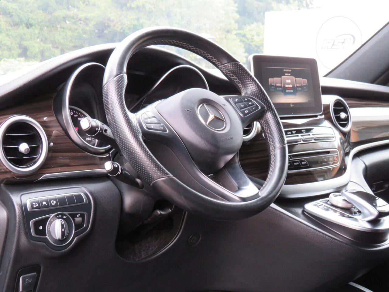 Mercedes-benz V 250 d Automatic 4Matic Premium Long