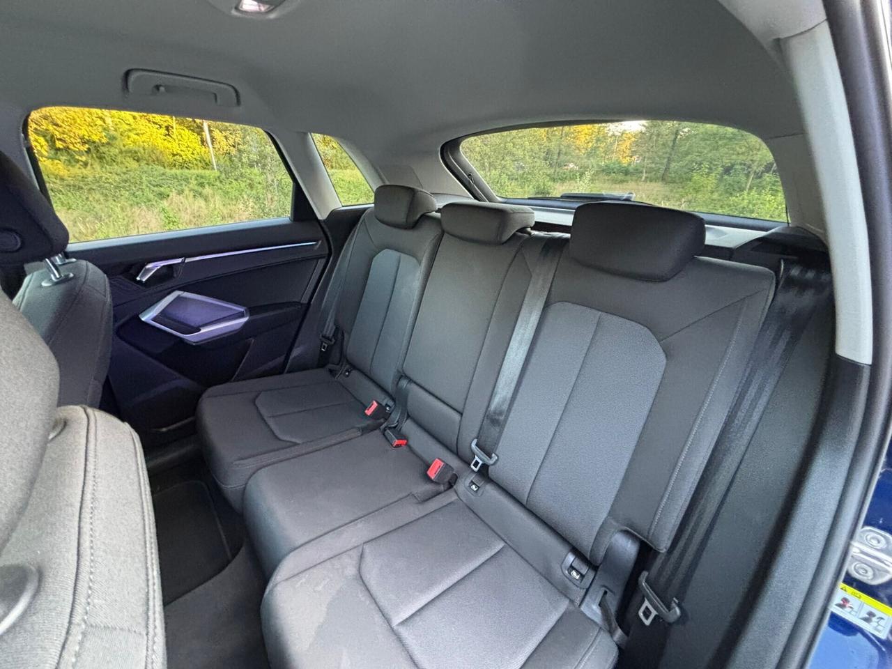 Audi Q3 S tronic quattro NAVI CARPLAY LED CERCHI NERI TOP