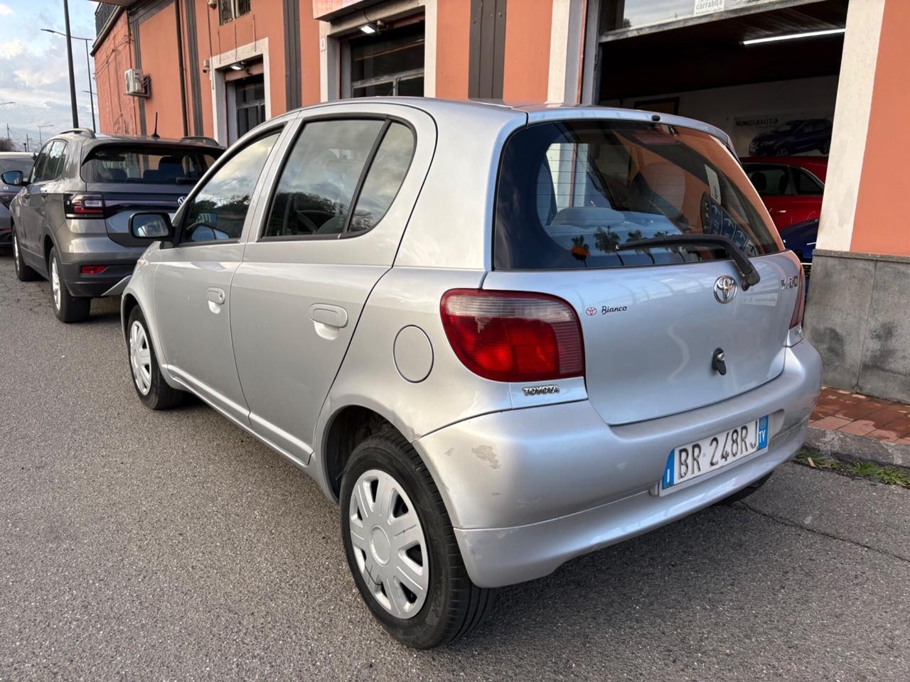 Toyota Yaris 1.0i 16V cat 5 porte Sol