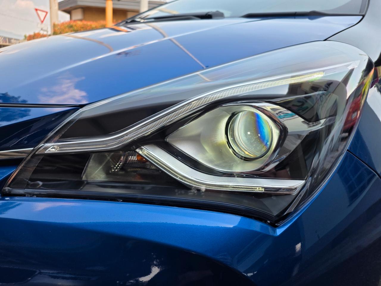 Toyota Yaris 5p 1.5 FULL HYBRID Trend Blue Edition