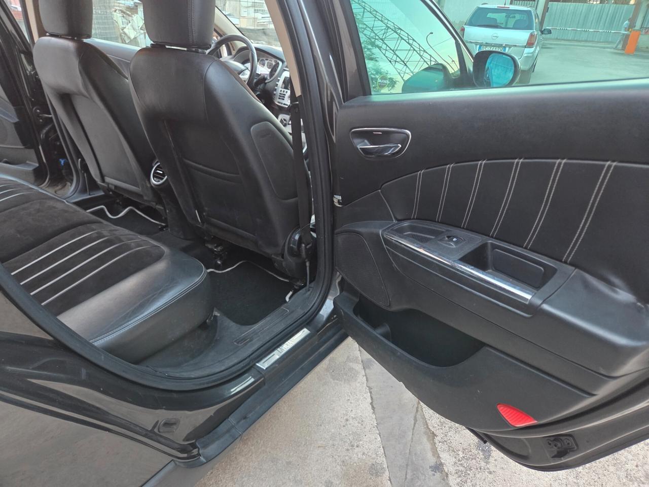 Lancia Delta 1.6 MJT DPF Platino