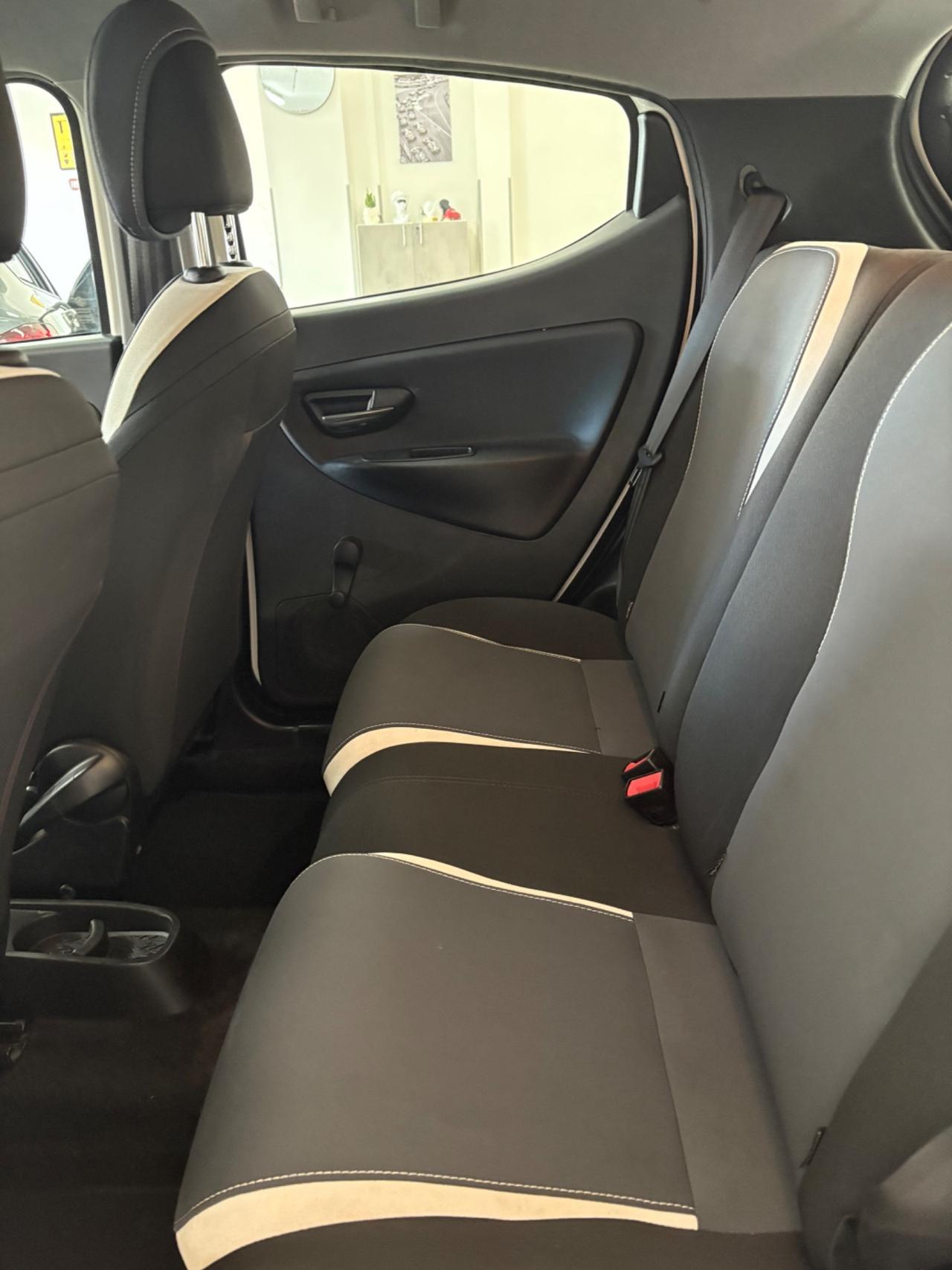 Lancia Ypsilon 1.2 69 CV
