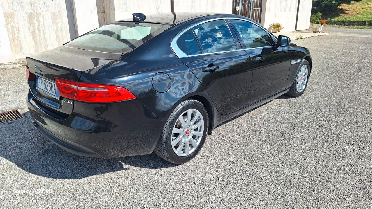 Jaguar XE 2.0 D 180 CV aut. Prestige