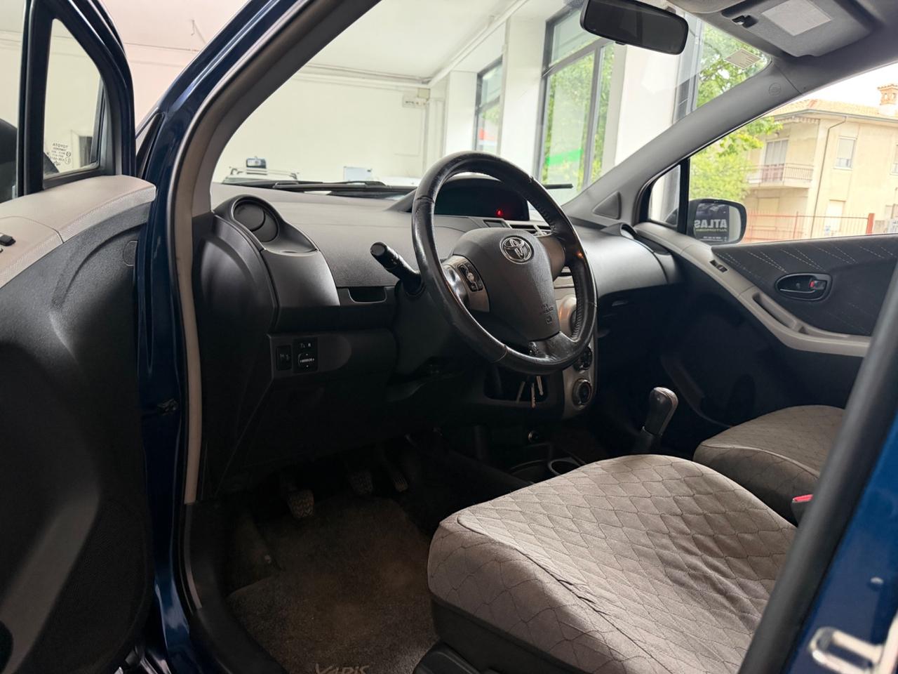 Toyota Yaris 1.0 5 porte Sol